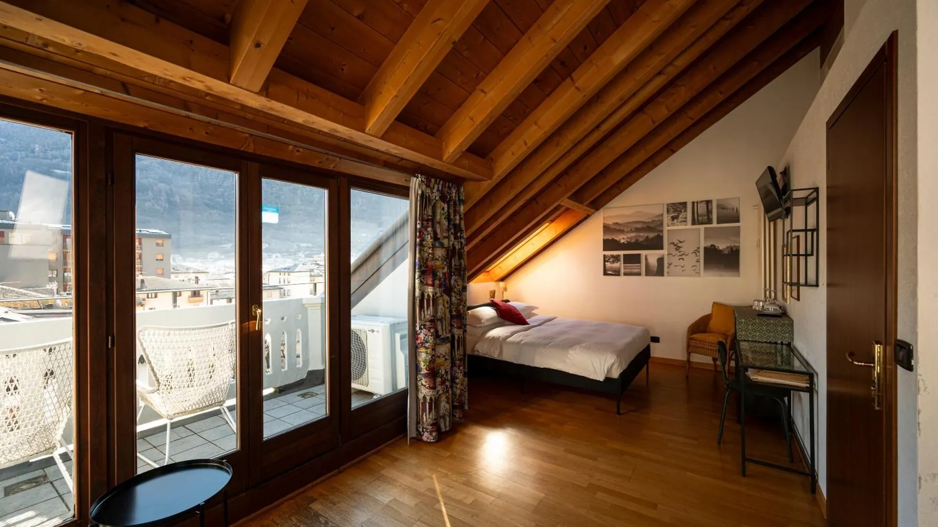 Bernina Express Eco Rooms&Breakfast Tirano 3*,